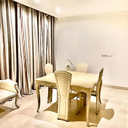 Etage Prive Vue Sur La Seine Διαμέρισμα *