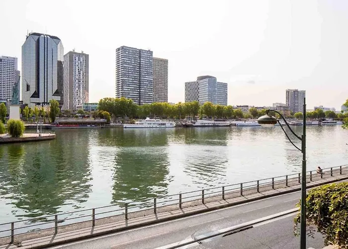 Etage Prive Vue Sur La Seine *