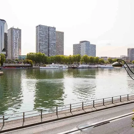 Etage Prive Vue Sur La Seine *